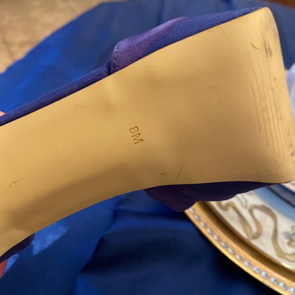 Guess Suede Strappy Platforms with Crystals  NWOT - Picture 5 of 5